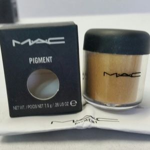 B2G1 SALE!!! MAC Pigment Colour Powder A18